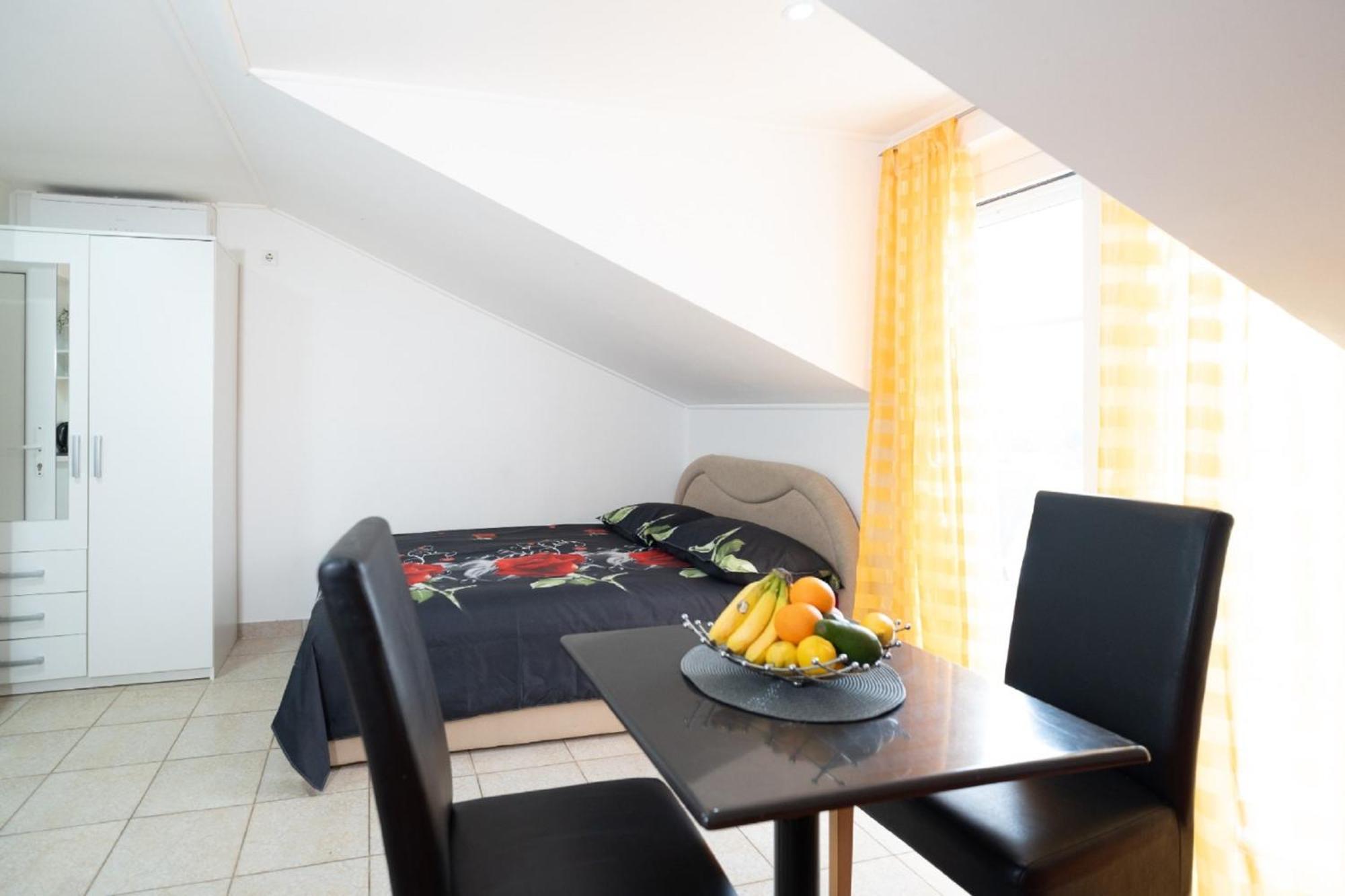 Apartments Milic Gornji Karin Extérieur photo