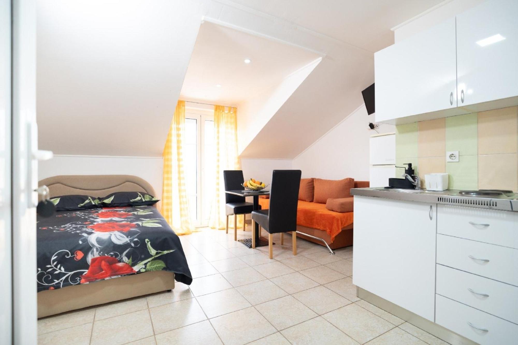 Apartments Milic Gornji Karin Extérieur photo